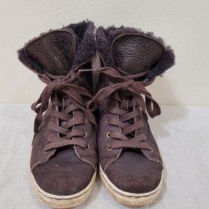 UGG shoes youth size 5